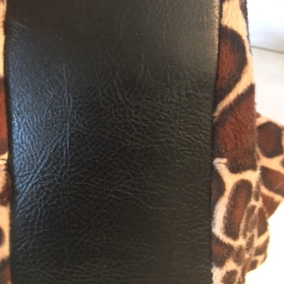 ANIMAL PRINT shoulder Bag - Picture 9 of 9